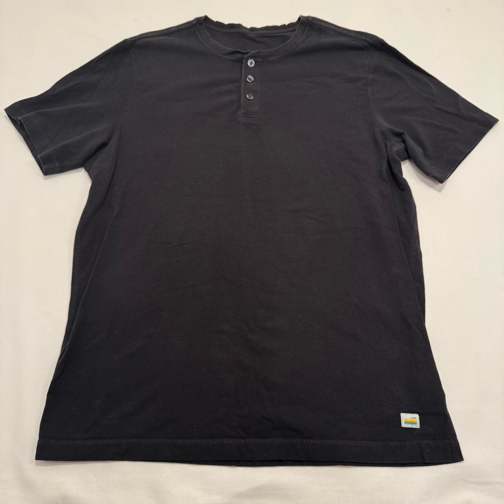 Men's Vuori Medium Black Short-Sleeve Henley Shirt